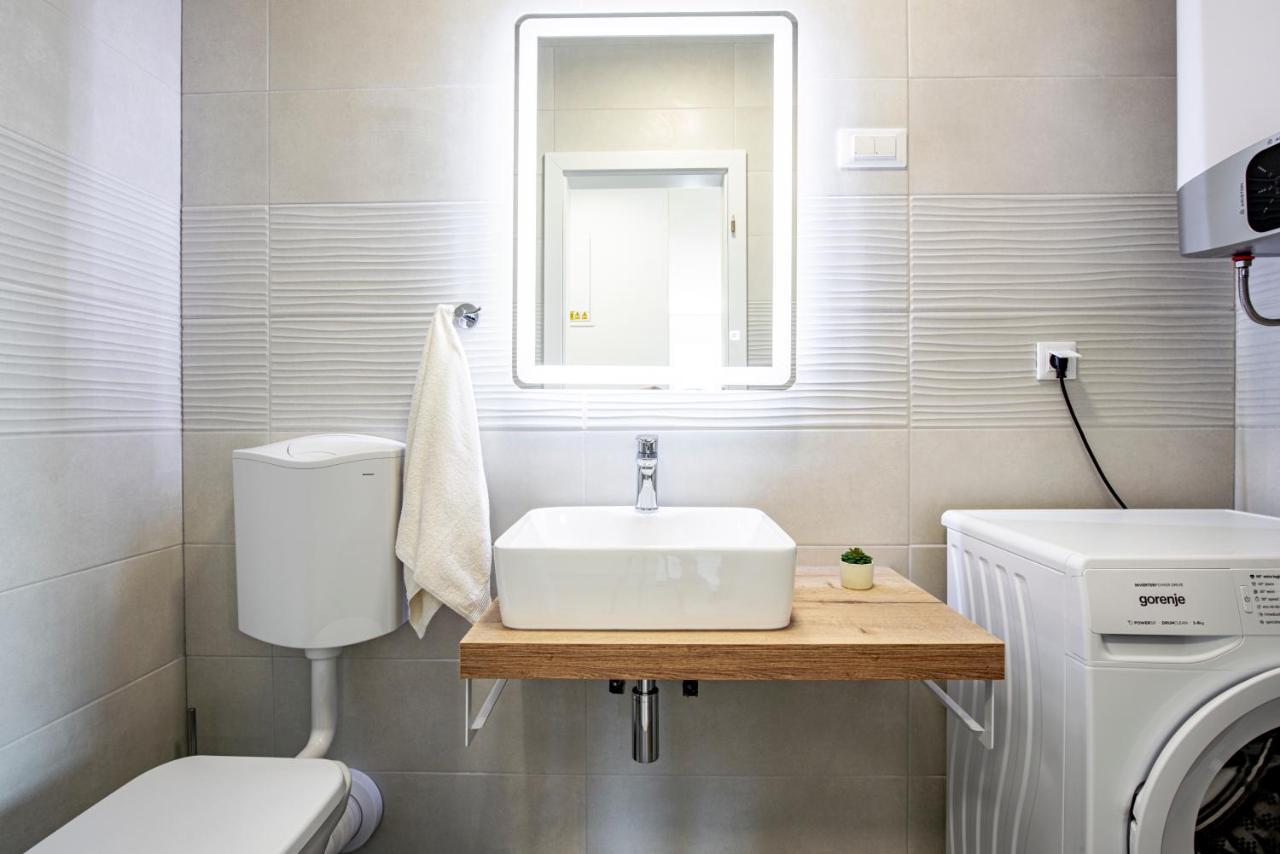 מליני Villa Gold Residence 1 מראה חיצוני תמונה