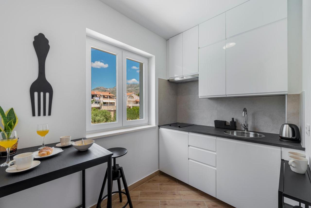 מליני Villa Gold Residence 1 מראה חיצוני תמונה